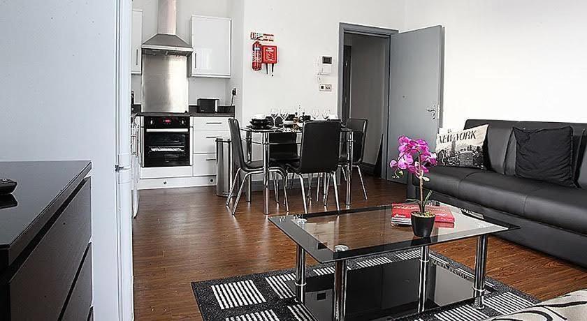 Lewis Apartment 1 Northern Quarter Sleeps Upto 4 Манчестър Екстериор снимка